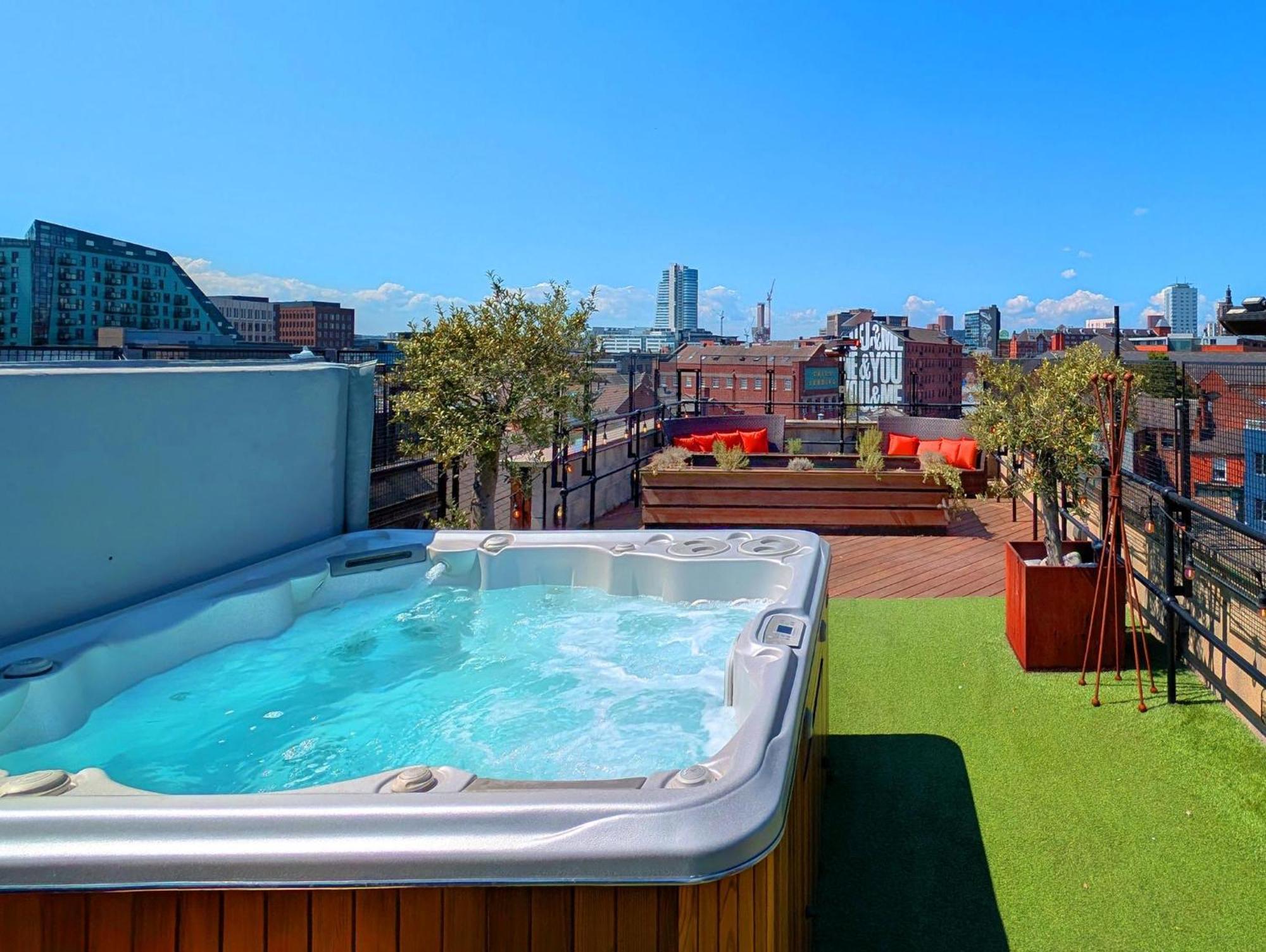 The Bells - Luxury Serviced Apartments Leeds  Extérieur photo