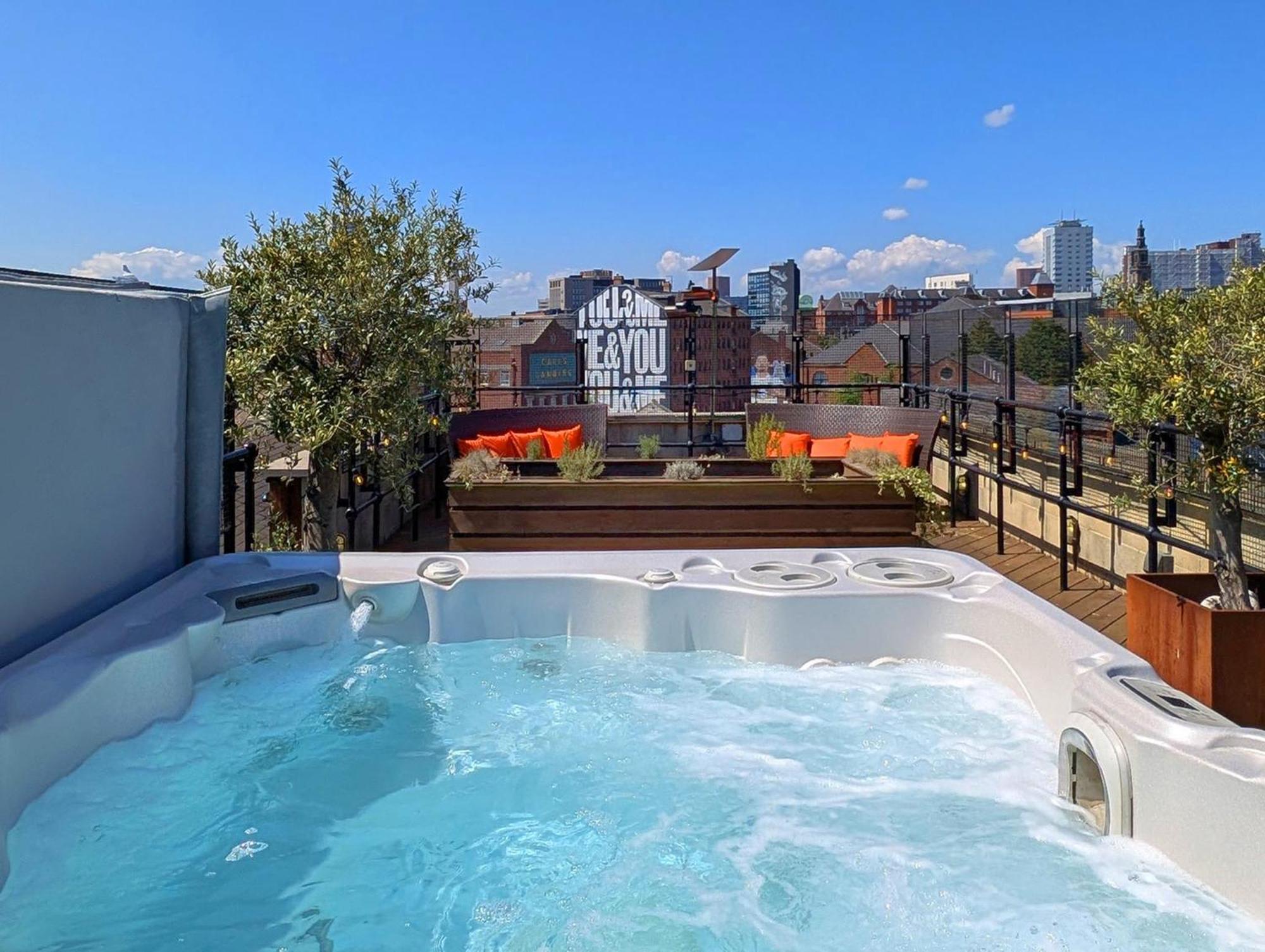 The Bells - Luxury Serviced Apartments Leeds  Extérieur photo